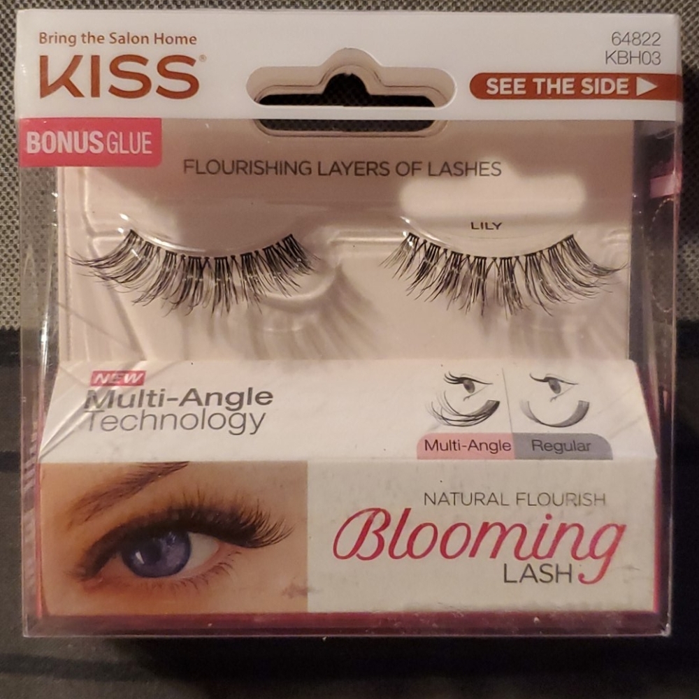 Lashes - Picture 3 of 7